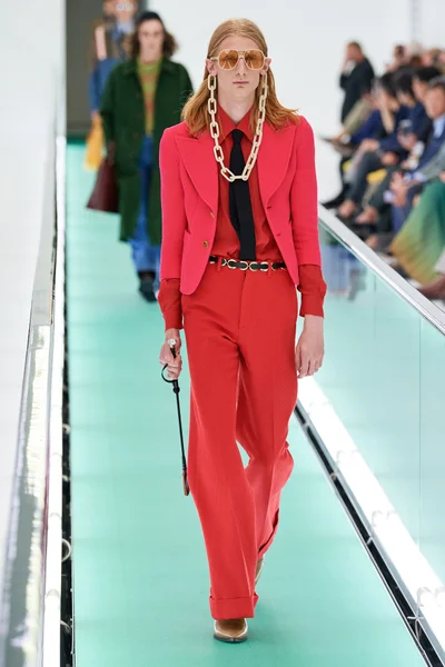 Look 57